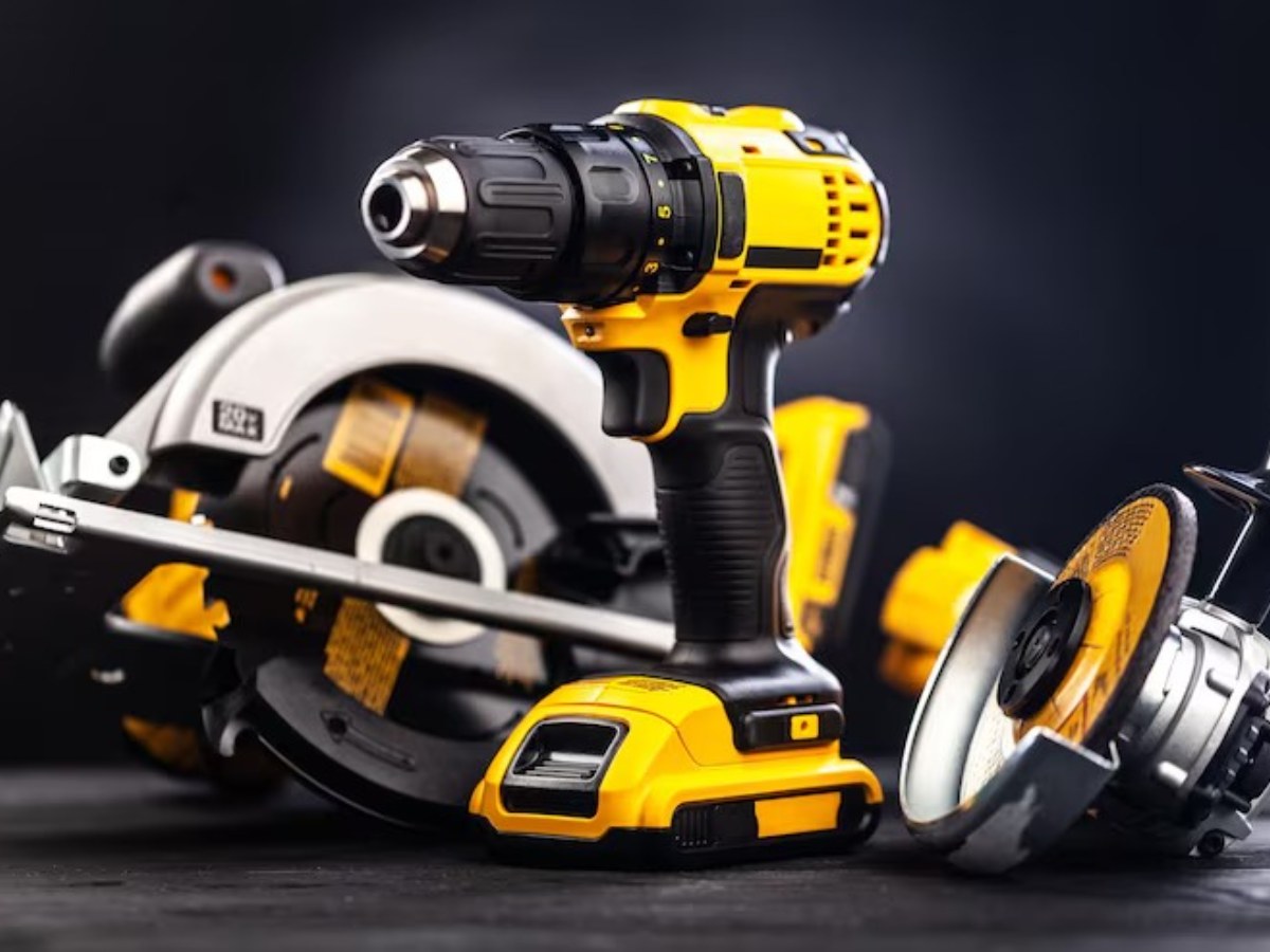 Cordless drill, circular saw and angle grinder